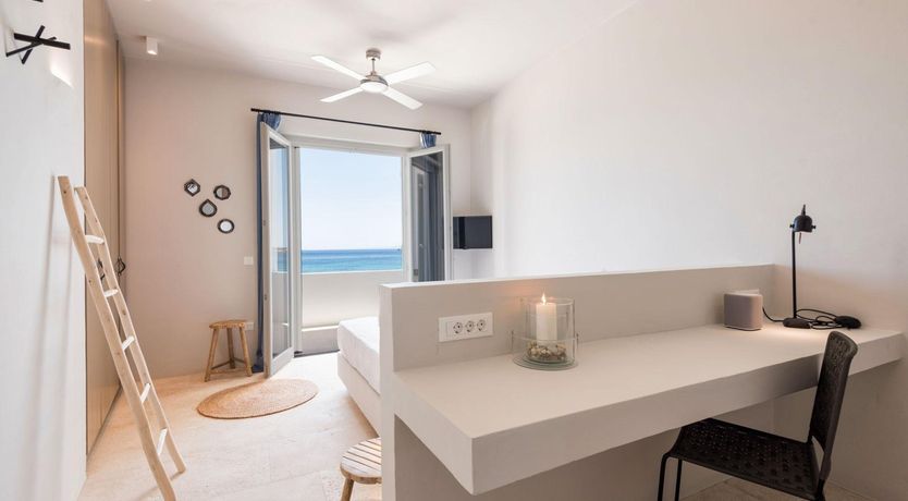 Photo of Groove in the Rocks