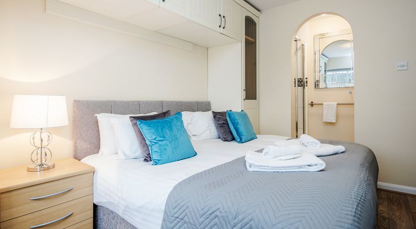 Photo of Ebony & Ivory