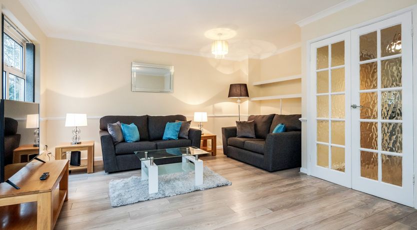 Photo of Ebony & Ivory