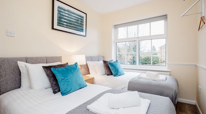 Photo of Ebony & Ivory