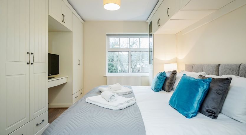 Photo of Ebony & Ivory