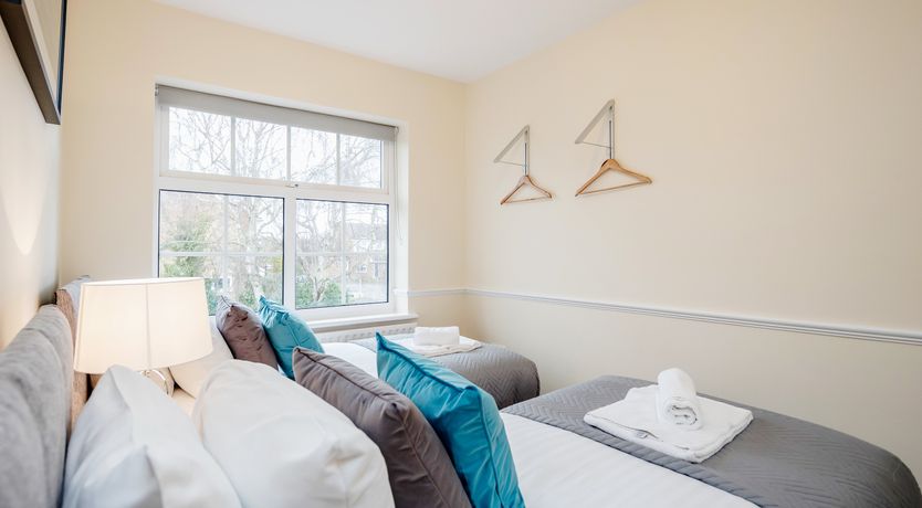 Photo of Ebony & Ivory