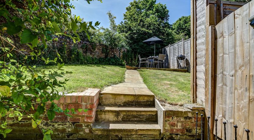 Photo of The Morris Dancer