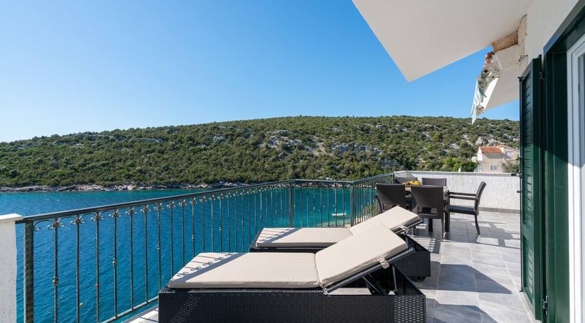 Photo of Blue All Around