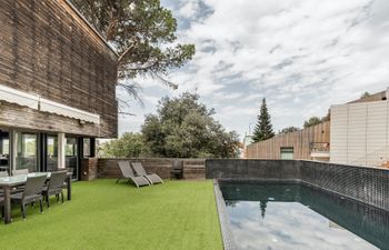 Collserola Climber Villa