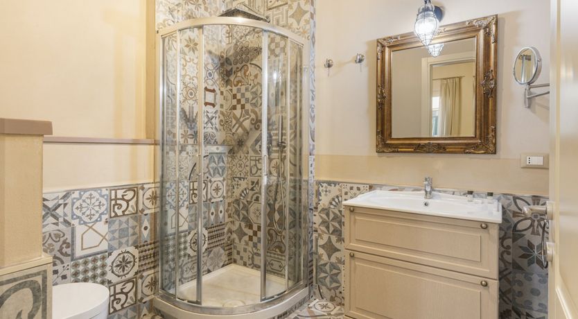 Photo of Botticellian Beams