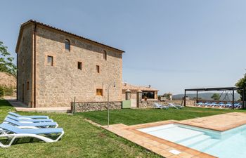 Pyrenees Vista Villa