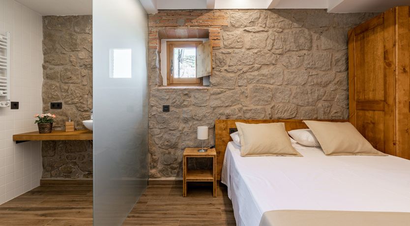 Photo of Pyrenees Vista