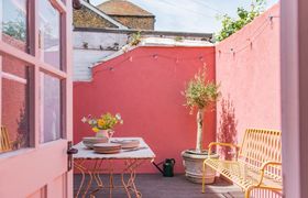 Pink Is the New Black Holiday Cottage