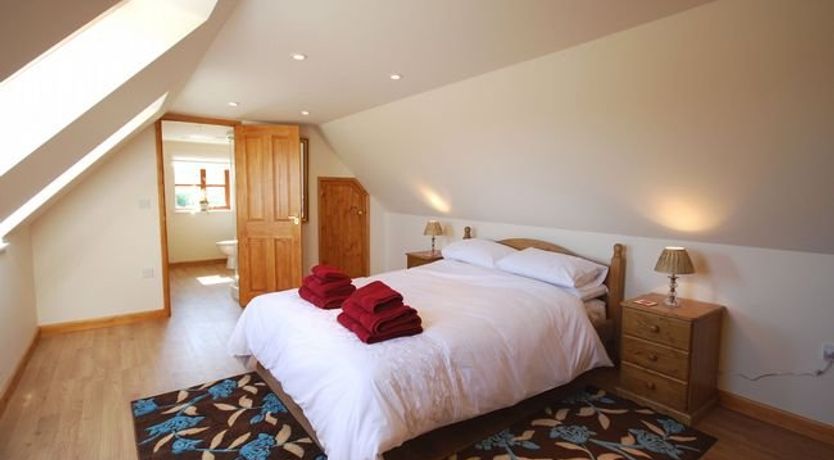 Photo of 3 Bed in Kington Magna