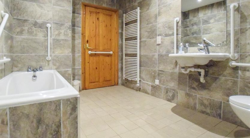 Photo of 3 Bed in Newton-on-Rawcliffe