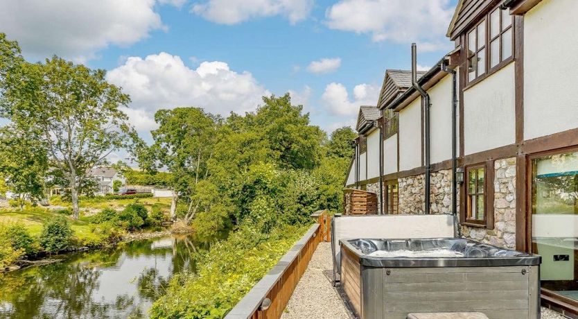 Photo of 4 Bed in Llanyblodwel