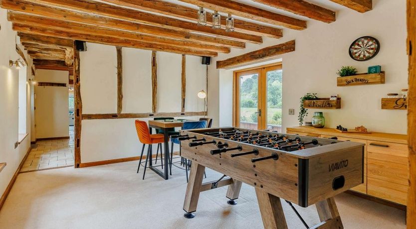 Photo of 4 Bed in Llanyblodwel