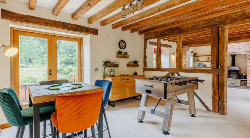 Photo of 4 Bed in Llanyblodwel