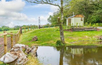 Log Cabin in West Wales Holiday Cottage