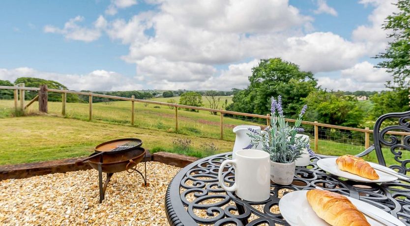 Photo of 1 Bed in Lamphey