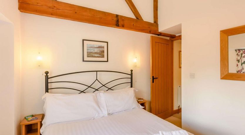 Photo of 3 Bed in Newton-on-Rawcliffe