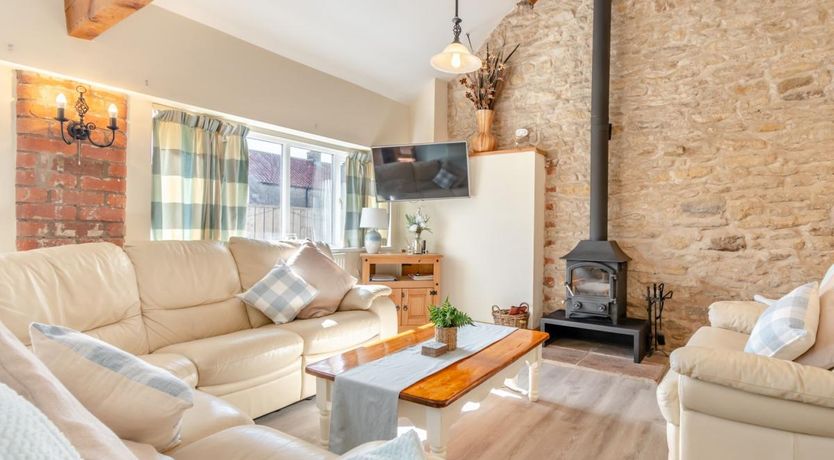 Photo of 3 Bed in Newton-on-Rawcliffe