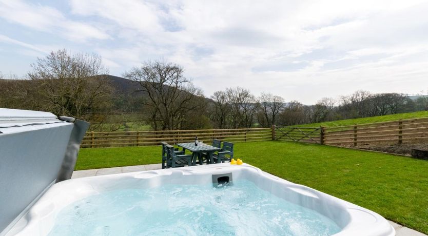 Photo of 2 Bed in Abergele