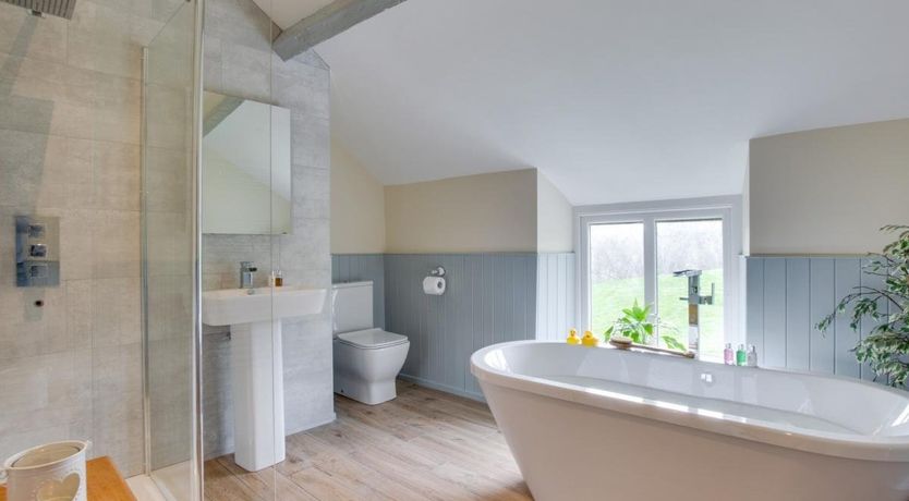 Photo of 2 Bed in Llanfairtalhaiarn