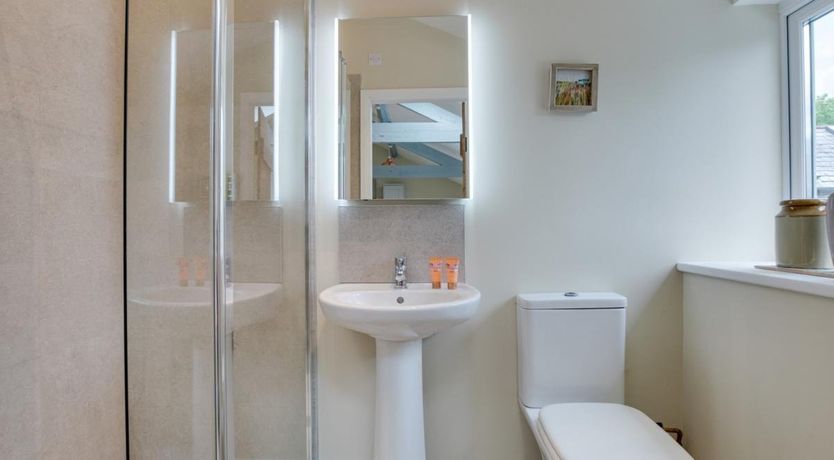 Photo of 1 Bed in Llanfairtalhaiarn