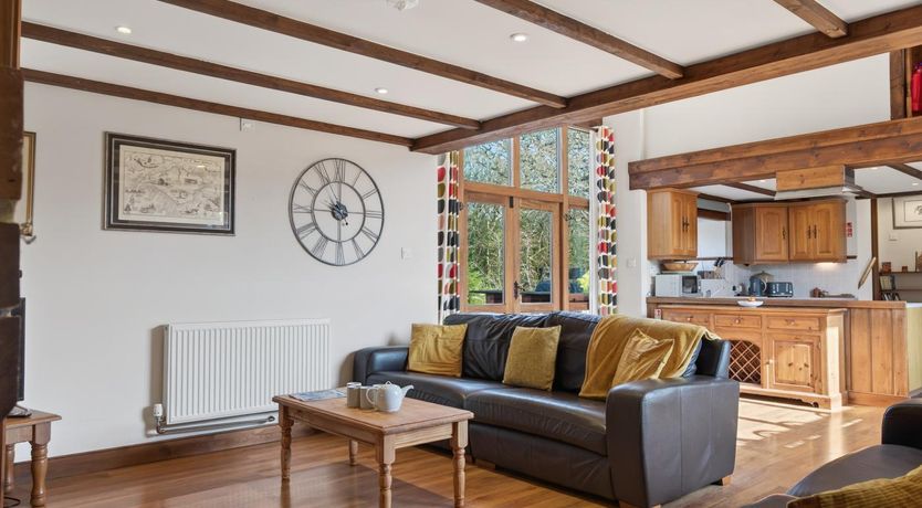 Photo of 4 Bed in Newport