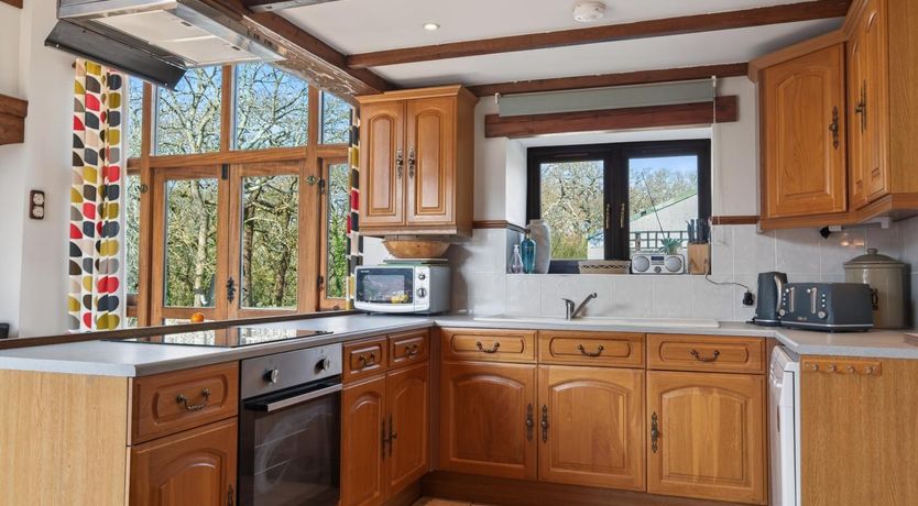 Photo of 4 Bed in Newport
