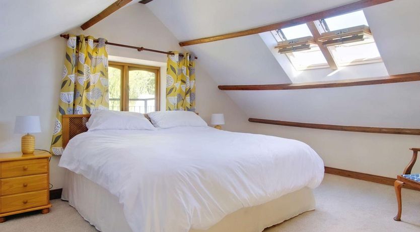 Photo of 4 Bed in Porchfield