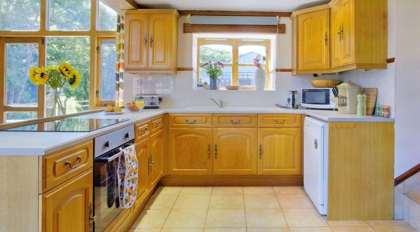 Photo of 4 Bed in Porchfield