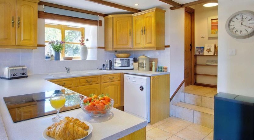 Photo of 4 Bed in Porchfield