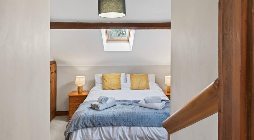 Photo of 4 Bed in Newport