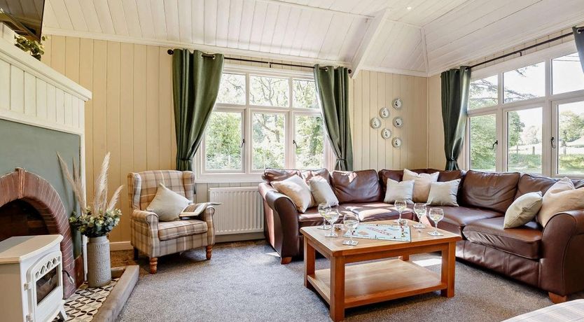 Photo of 4 Bed in Llanfairtalhaiarn