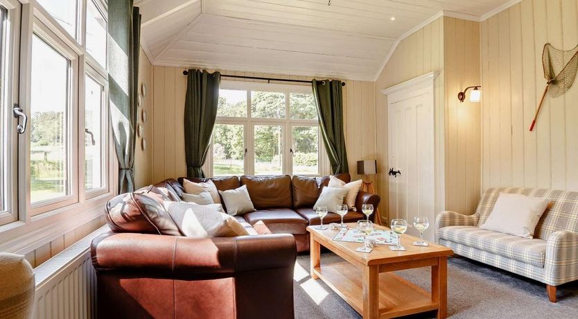 Photo of 4 Bed in Llanfairtalhaiarn