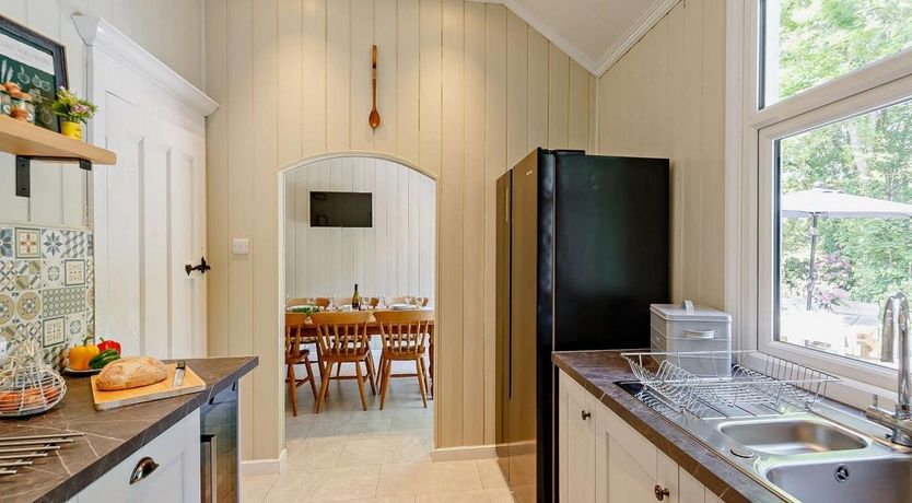 Photo of 4 Bed in Llanfairtalhaiarn