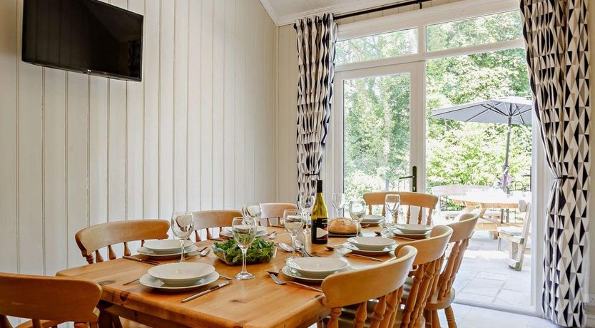 Photo of 4 Bed in Llanfairtalhaiarn