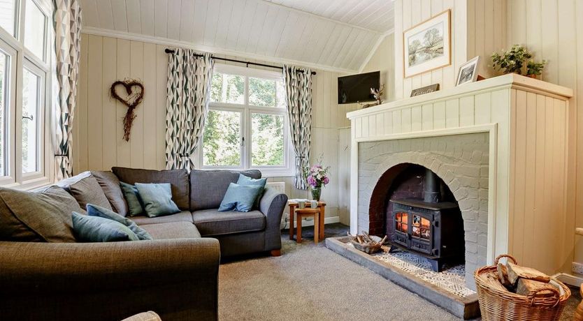 Photo of 4 Bed in Llanfairtalhaiarn