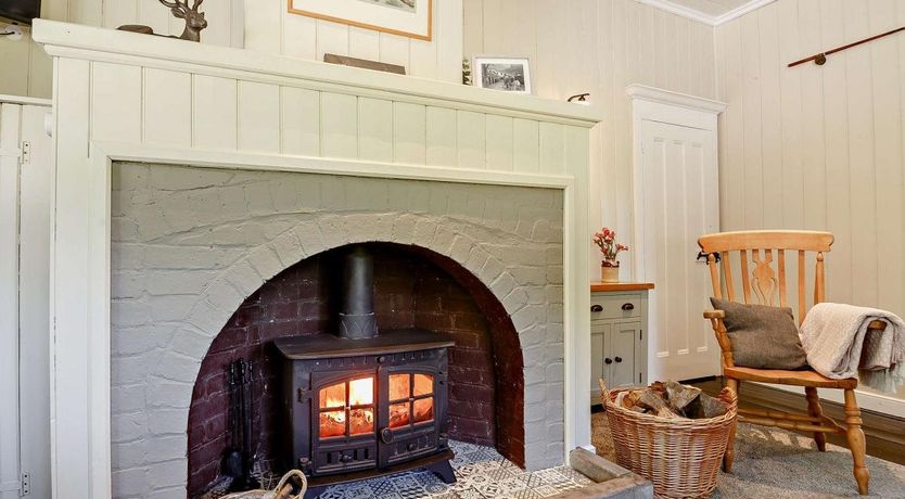 Photo of 4 Bed in Llanfairtalhaiarn