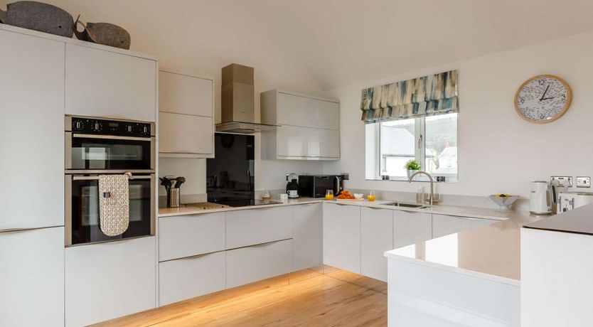 Photo of 4 Bed in Westward Ho