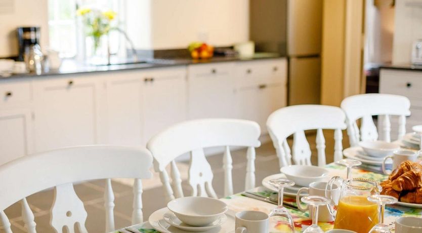 Photo of 4 Bed in Wootton Fitzpaine