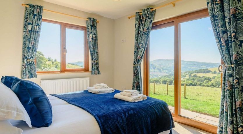 Photo of 2 Bed in Doldowlod