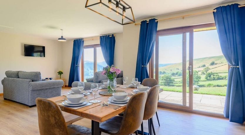 Photo of 2 Bed in Doldowlod