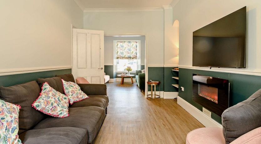 Photo of 5 Bed in Tenby