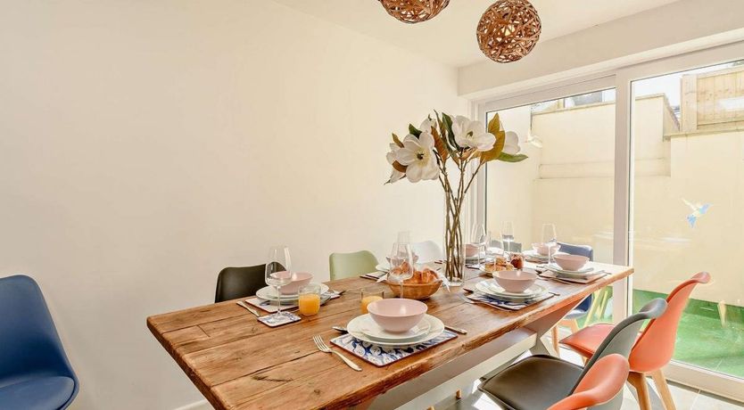 Photo of 5 Bed in Tenby