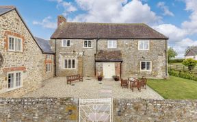 Photo of 3 Bed in Wootton Fitzpaine
