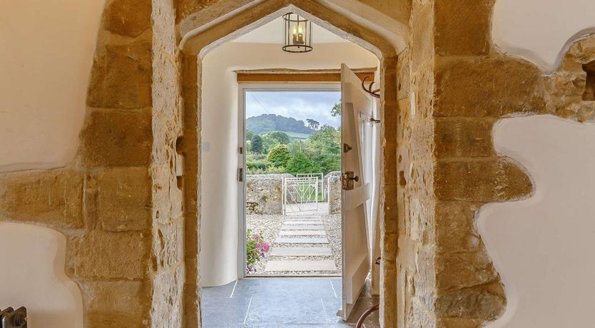 Photo of 3 Bed in Wootton Fitzpaine