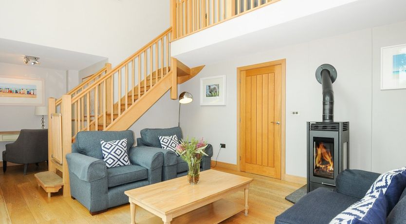 Photo of Swandown, 14 Goldenhaye