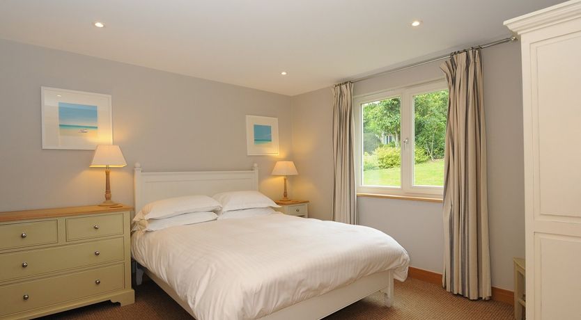 Photo of Swandown, 14 Goldenhaye