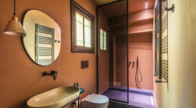 Photo of The Peddler & The Lady