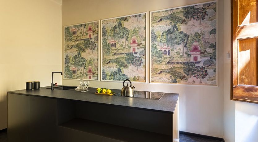 Photo of The Peddler & The Lady