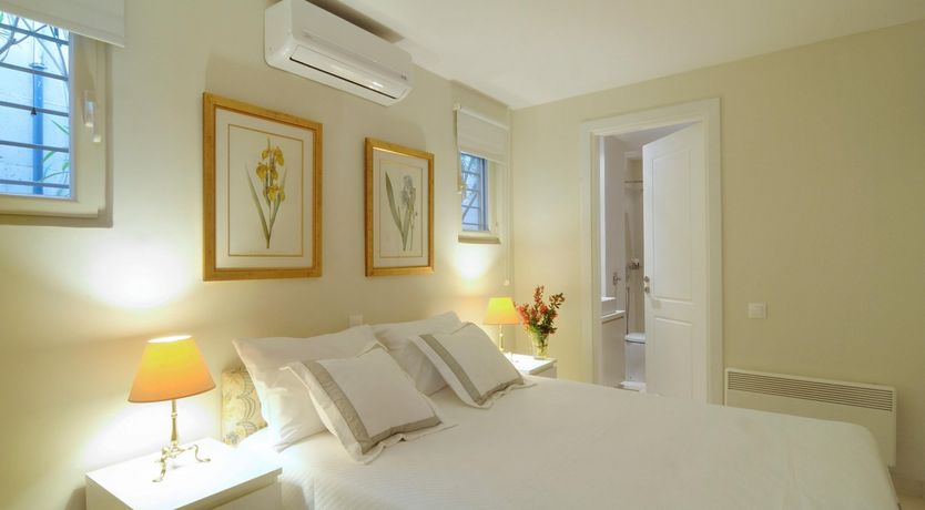 Photo of Paintings By Petals